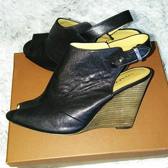 Shoes - Picture 4 of 4